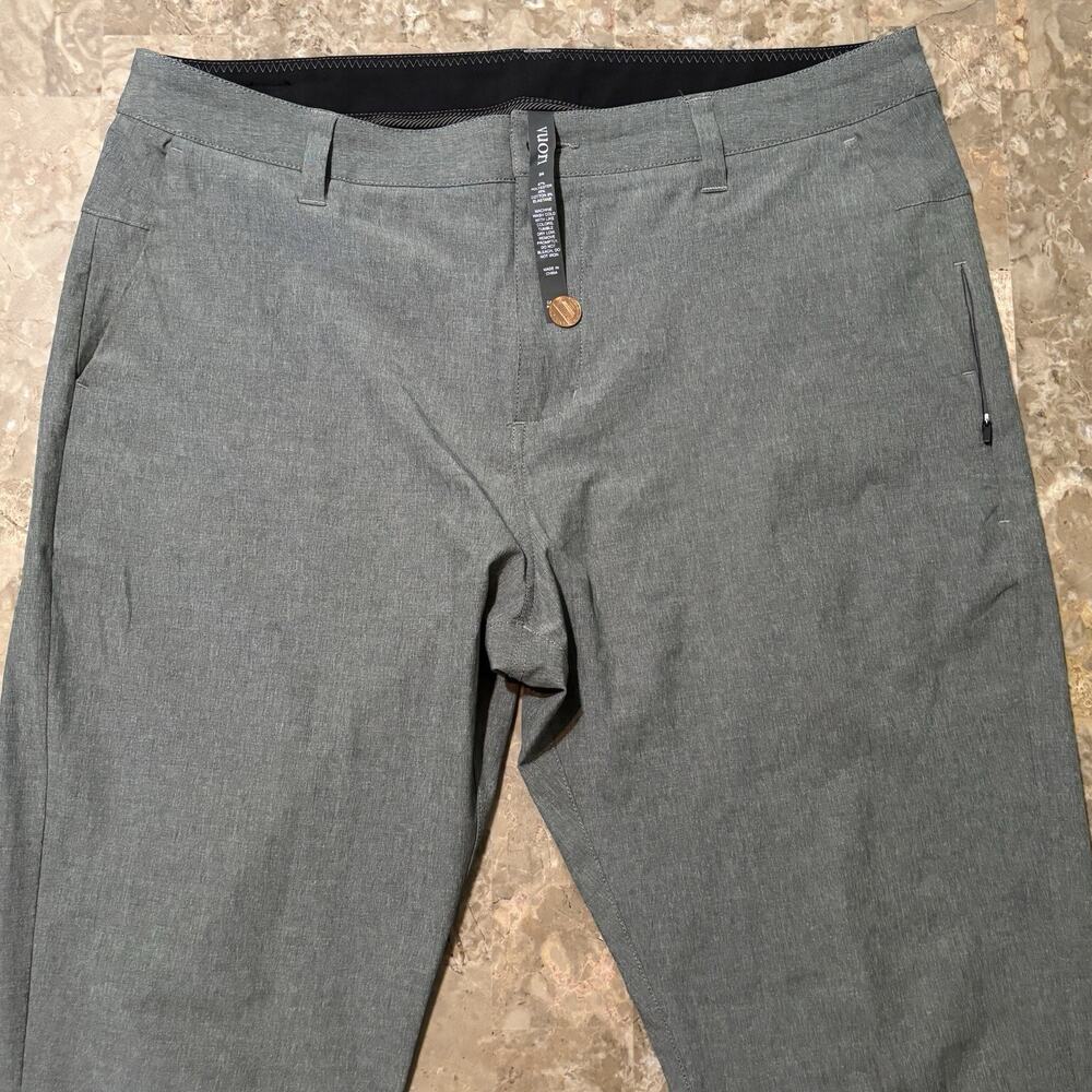 Vuori Pants Mens 34 (fits 36x32) Grey Aim Chino Performance Golf Office V431